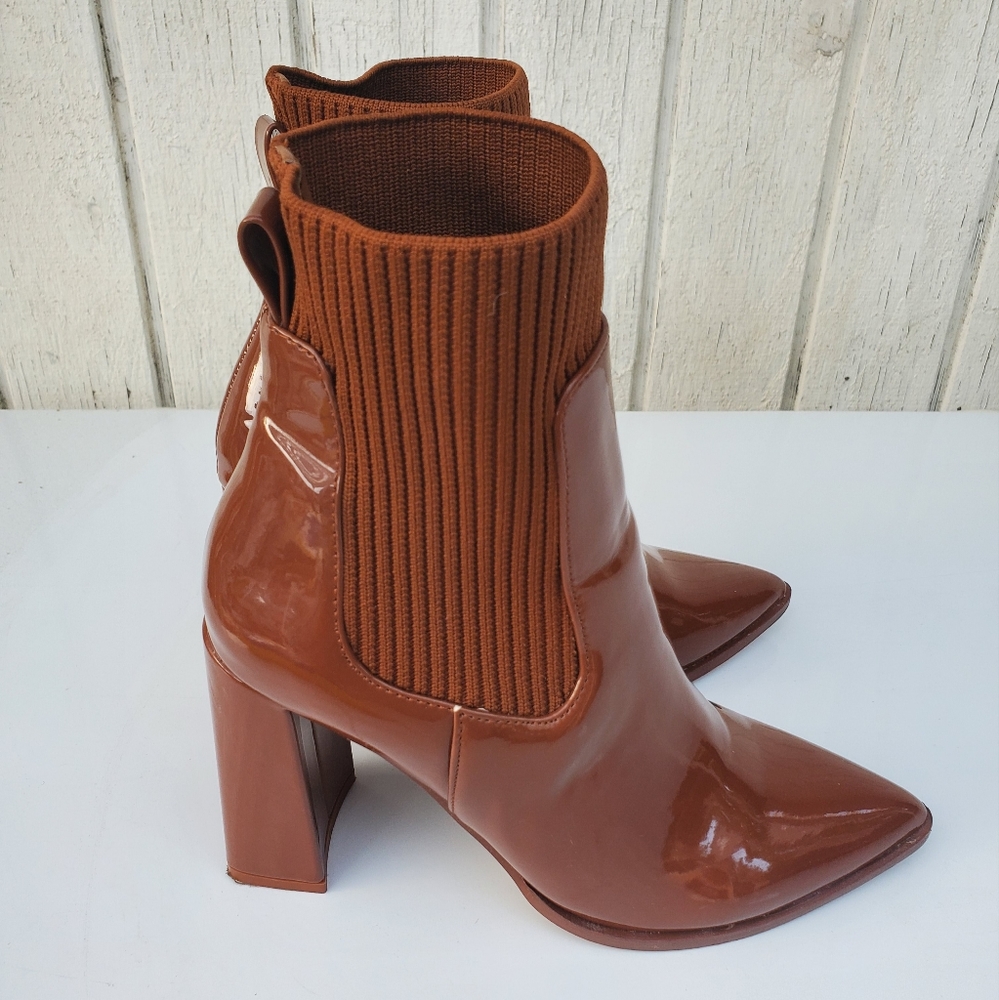 Pointed sock boots